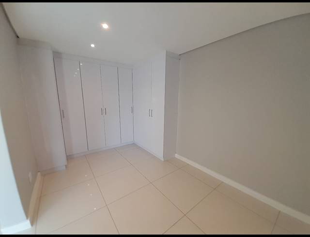 5 BEDROOM FREEHOLD TO LET IN IZINGA ESTATE